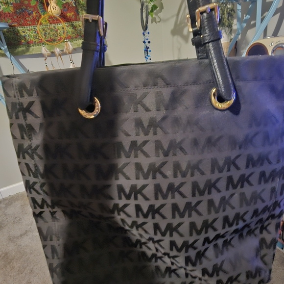 Michael Kors black logo canvas tote - Picture 3 of 6
